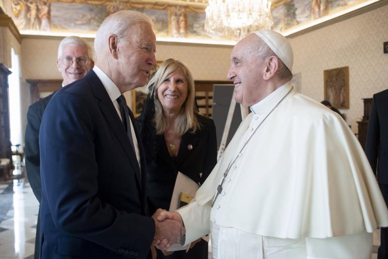 Biden y Francisco, durante su visita en el Vaticano.