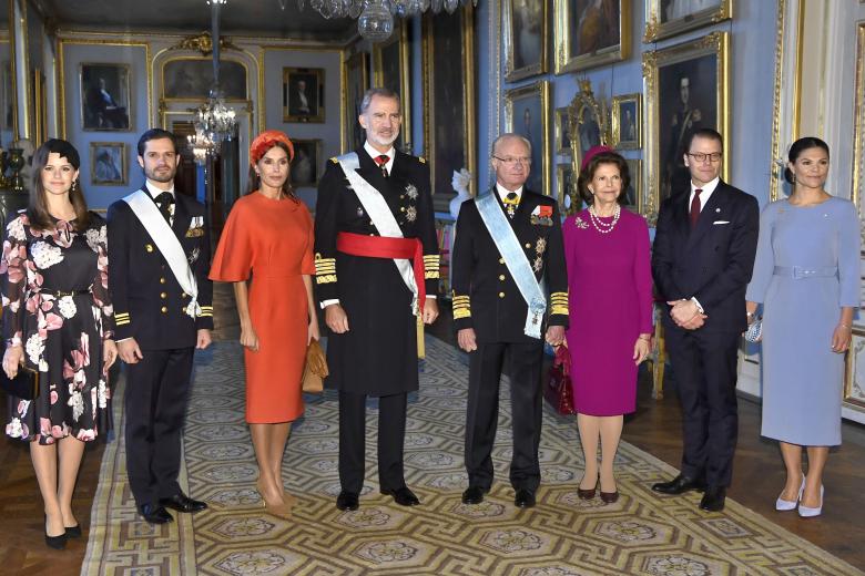La Familia Real de Suecia junto a los Reyes de España en una fotografía de familia