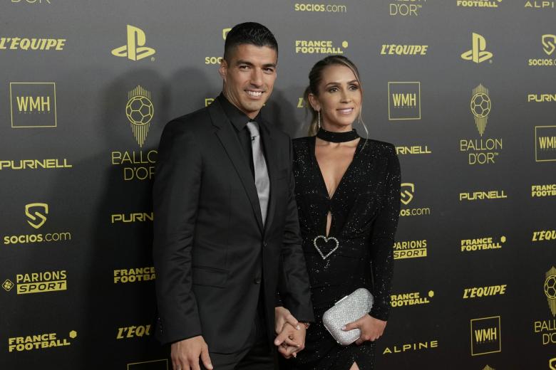 Soccerplayer Luis Suarez with his wife Sofia Balbi during the 65th Ballon d'Or ceremony at Theatre du Chatelet, in Paris, Monday, Nov. 29, 2021
