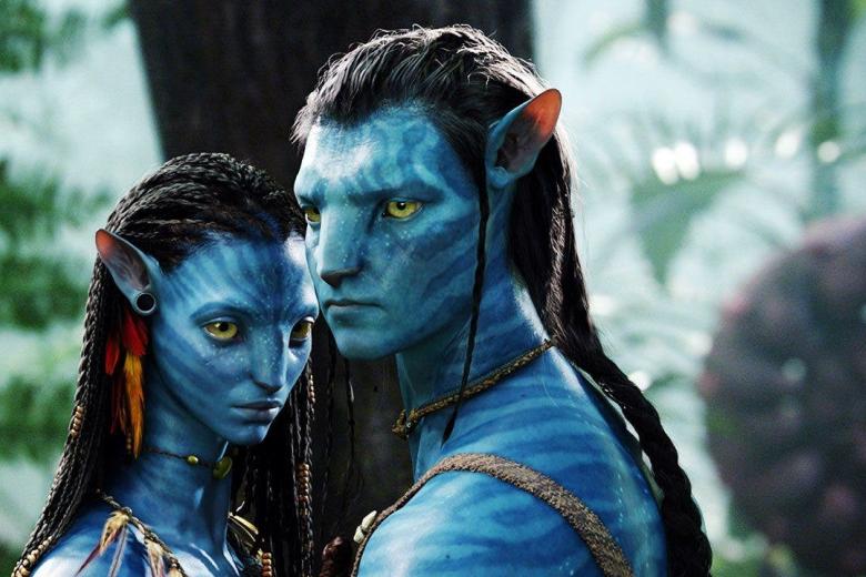 Avatar: 3.286 millones de dólares
El caso de Avatar es llamativo. Durante varios años lideró el ránking de las películas con más recaudación de la historia sin contar la inflación hasta que se vio superada por Vengadores: Endgame. Lo curioso es que la cinta de James Cameron recuperó su lugar después de su reestreno en los cines de China en 2021. El ajuste con la inflación propicia que Avatar, que tuvo una recaudación mundial de 2.847 millones de dólares, sea en realidad la segunda película más taquillera de la historia con el equivalente a 3.286 millones de dólares.