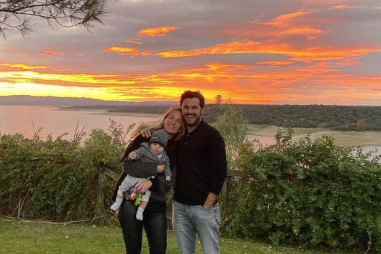 Carola Baleztena y Emiliano Suarez con su hija Juana | Instagram