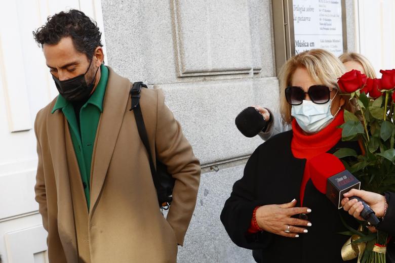 Carmina Barrios,Paco Leon at burial of Veronica Forque in Madrid on Wednesday, 15 December 2021.