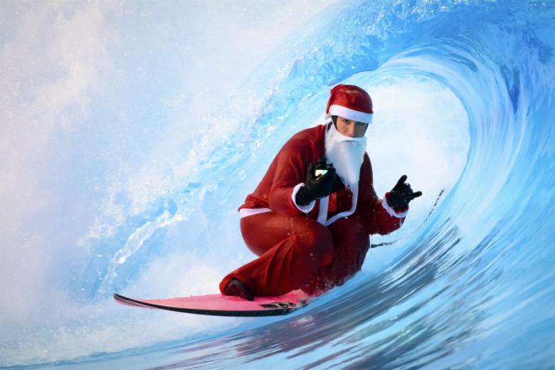 Papá Noel surfista en Suiza
