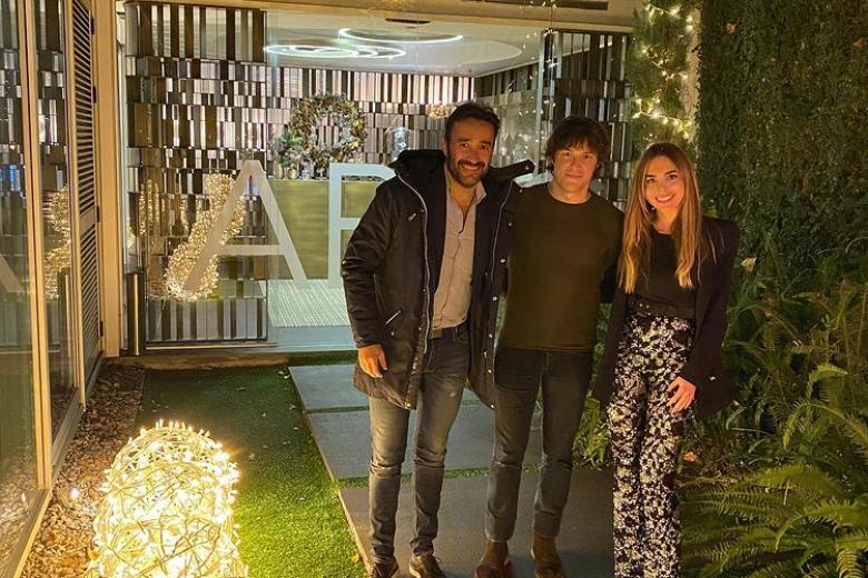 Juanma Castaño y Helena Condis, noche para dos | Instagram