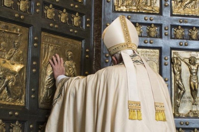 Apertura de la Puerta Santa del Jubileo de la Misericordia del 8 de diciembre de 2015