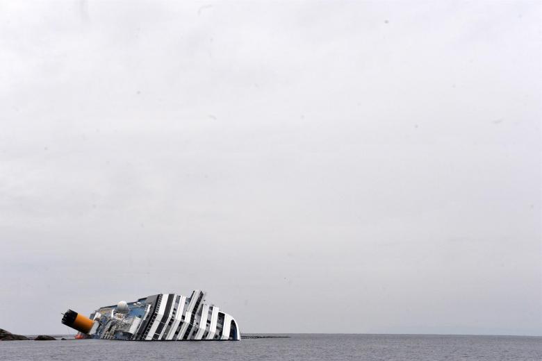 Imagen de los restos del Costa Concordia tras el accidente