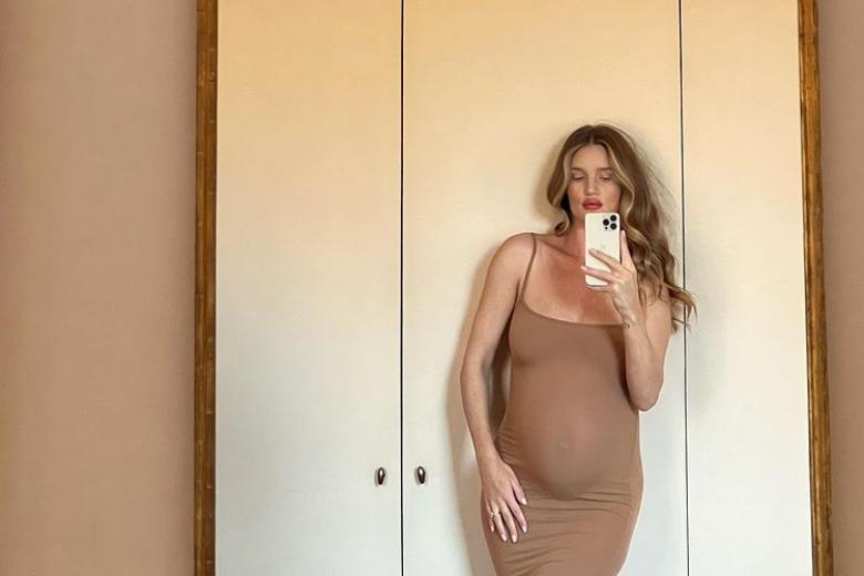 La modelo Rosie Huntington-Whiteley a punto de dar a luz | Instagram