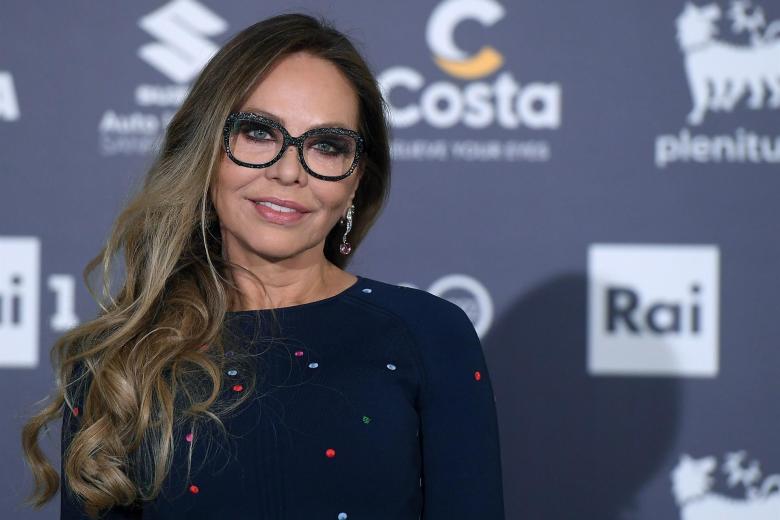 La actriz italiana Ornella Muti posa durante un pase gráfico de la 72 edición del Festival de la Canción de San Remo en San Remo, Italia, este martes. El festival se celebra del 1 al 5 de febrero