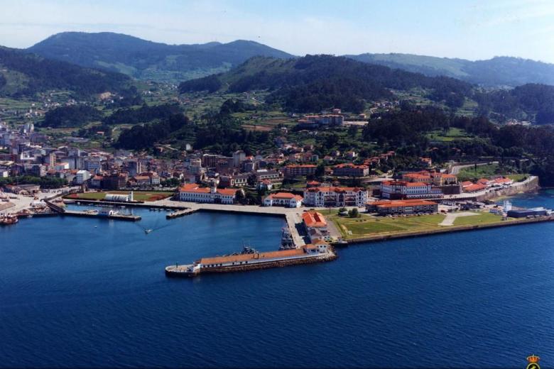 Vista aérea de la Escuela Naval de Marín