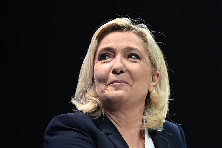 Marine Le Pen se enfrenta, con motivo de los comicios presidenciales de 2022 a la prueba más grave de su carrera política; pues un tercer fracaso consecutivo podría suponer su retirada, por mucho que accediese a la segunda vuelta -hipótesis atinada- e incluso que mejorase su resultado de 2017, opción más que asequible.