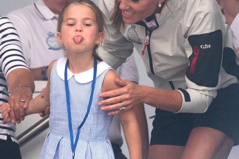 La Duquesa de Cambridge y la Princesa Carlota, en las regatas en la isla de Wight en 2019