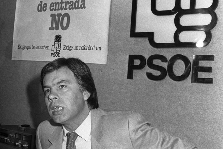 El PSOE de Felipe González inició una campaña para pedir un referéndum sobre la entrada de España en la OTAN