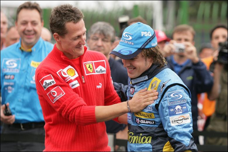 Fernando fue el primer piloto capaz de destronar a Michael Schumacher tras los cinco mundiales consecutivos ganados por el "káiser" entre el año 2000 y el 2004