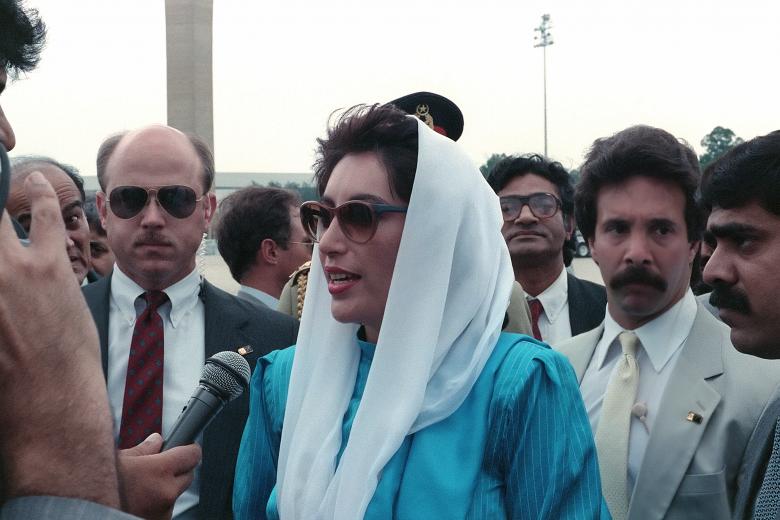 Benazir Bhutto, primer ministro de Pakistán