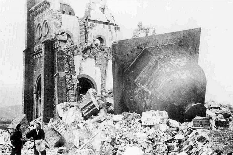 Urakami Tenshudo (Iglesia católica en Nagasaki) destruida por la bomba