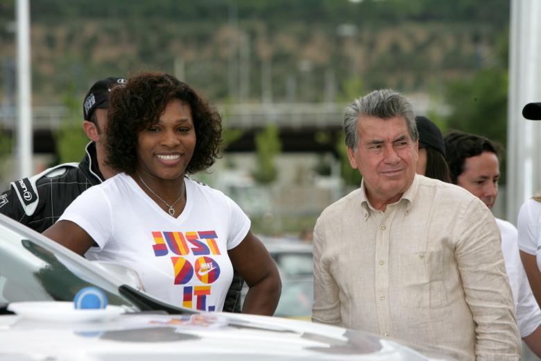 Serena Williams junto a Manolo Santana, dos leyendas del tenis juntas
