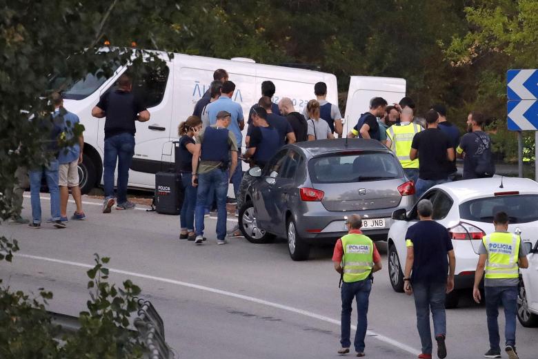 Los Mossos abatieron al autor del atentado de La Rambla, Younes Abouyaaqoub, cuatro días después del suceso en una carretera próxima a la localidad catalana de Subirats.