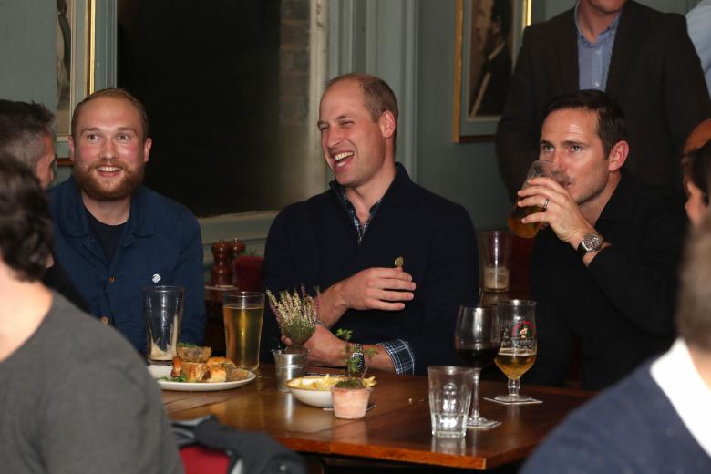 Prince William , The Duke of Cambridge and manager Frank Lampard at pub in South West London. *** Local Caption *** .