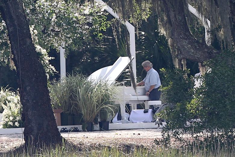 Los novios han cuidado todos los detalles, incluido el gran piano blanco que acompañó la ceremonia