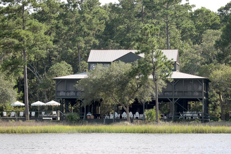 Además de la casa principal, la finca georgiana cuenta con otros espacios donde han disfrutado los invitados