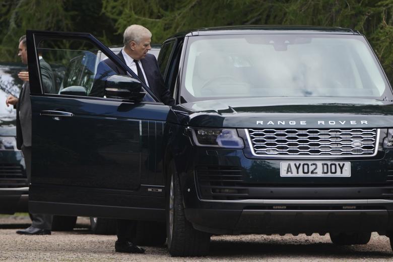 El Principe Eduardo se sube a un Range Rover Autography como el usado por el Príncipe Guillermo, la marca británica es la más habitual de todas las usadas por la familiar real británica