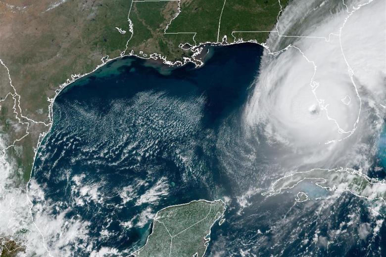 Imagen satelital donde se registra el huracán de categoría cuatro sobre Florida