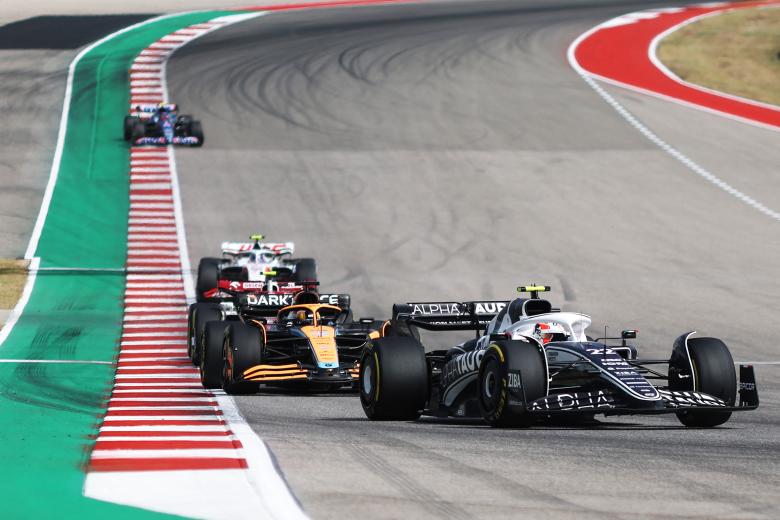 La lucha entre Hamilton y Verstappen recordó a la del año pasado: volvió a ganar el neerlandés