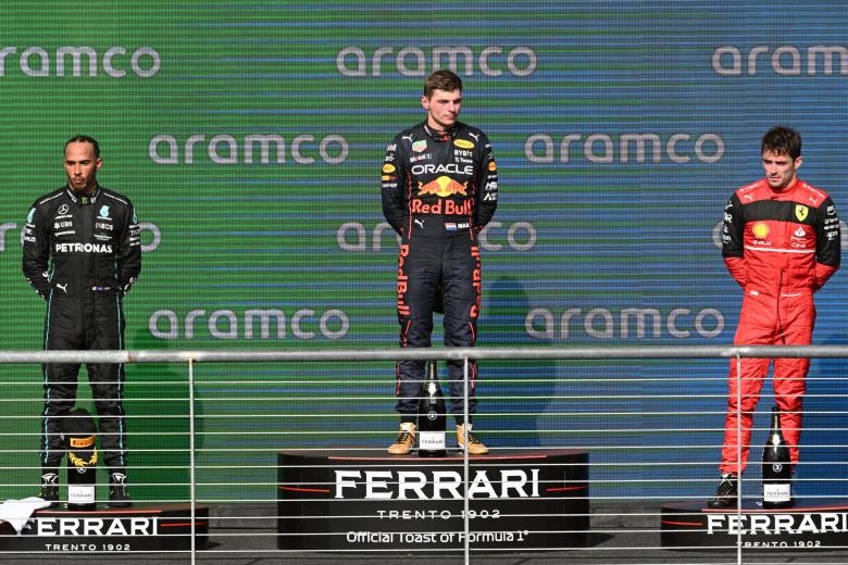El podio de este GP de Estados Unidos: victoria para Verstappen, segundo Hamilton y tercero Sainz