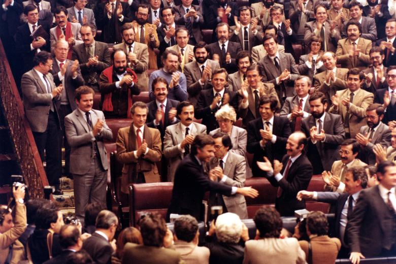 Sesión de investidura Felipe González 1 de diciembre de 1982