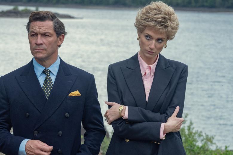 THE CROWN, from left: Dominic West as Prince Charles, Elizabeth Debicki as Diana Princess of Wales, (Season 5, aired November 9, 2022). photo: Keith Bernstein / ©Netflix / Courtesy: Everett Collection 
2010s tv  2020s  Television  PvVAM  start2016  Season 5  web series  portrayal  1TNV22  Princess Diana  Diana Princess of Wales  Debicki elizabeth  West dominic  Prince Charles