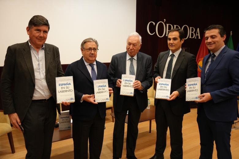 Presentación de 'España en su laberinto', de García Margallo