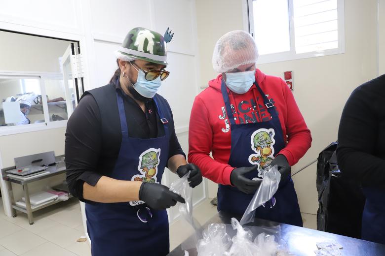 Preparación de los menús solidarios del Club Cocinillas