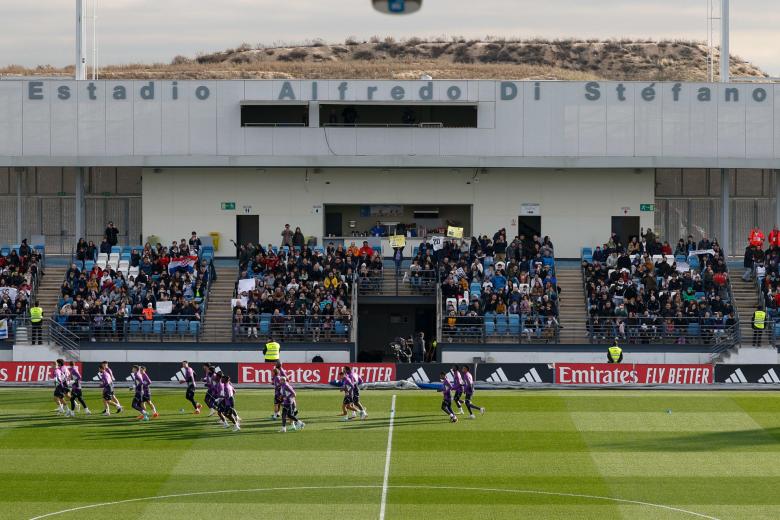 El Estadio Alfredo di Stéfano alberga este entrenamiento abierto al público