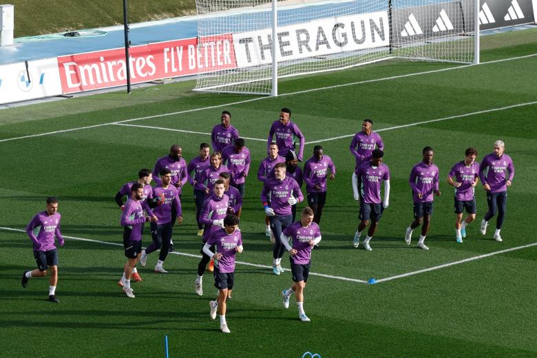 Los jugadores del Real Madrid se preparan para el partido de este miércoles en Cáceres