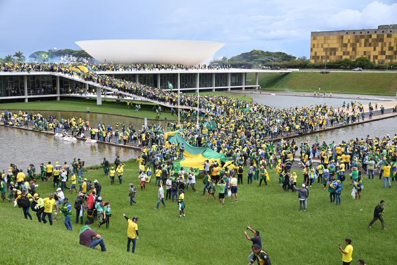 Cientos se seguidores de Bolsonaro estaban acampando por todo el país