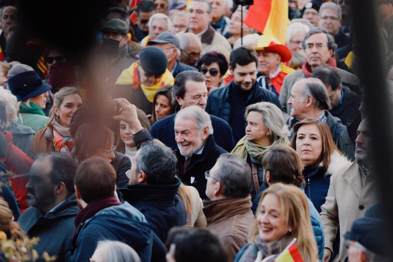 Jaime Mayor Oreja ha pedido a los españoles que tomen conciencia del «momento de ruptura» en el que vivimos