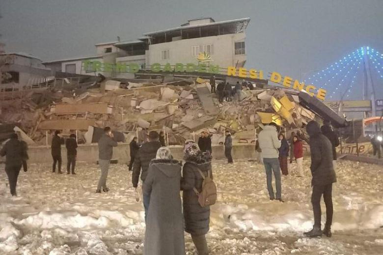 Los apartamentos lujosos residencialesTren Garden Residence se encontraban en Malatya y estaban a diez minutos en coche de Plaza de Taksim y Torre de Gálata. Foto febrero 2023