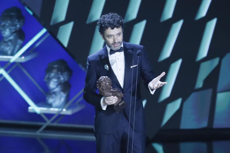 El director  Rodrigo Sorogoyen, tras recibir el premio a Mejor Dirección por su película "As Bestas"