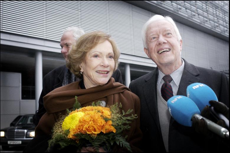 Jimmy Carter, y su mujer Rosalynn, antes de recibir el premio Nobel de la Paz en 2002