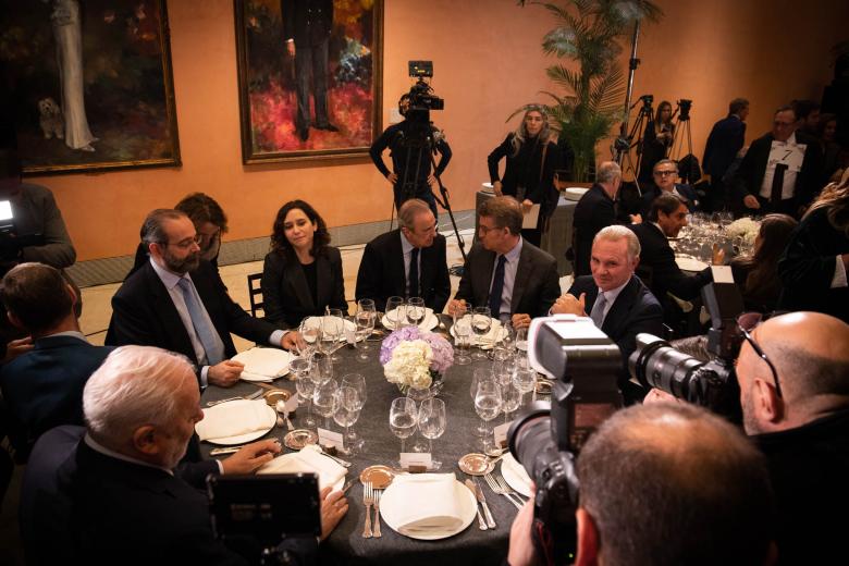 Isabel Díaz Ayuso, Florentino Pérez y Alberto Núñez Feijóo han compartido mesa y mantel durante la velada