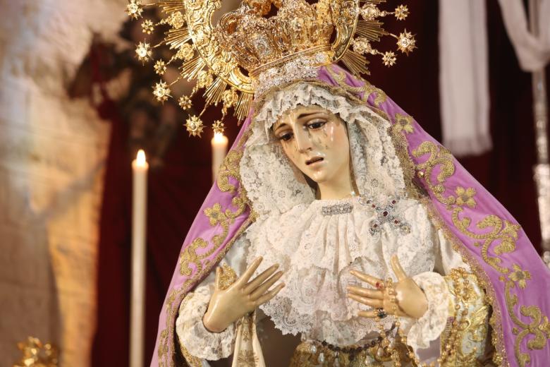 Veneración a Nuestra Señora de las Lágrimas