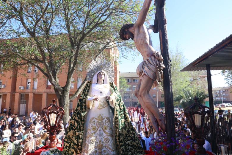 Salida procesional de la hermandad de la Piedad