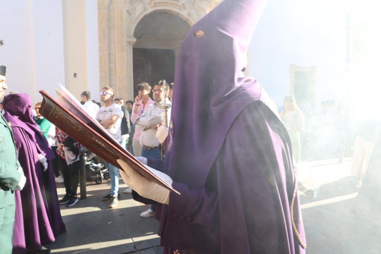 Salida procesional de la hermandad del Calvario