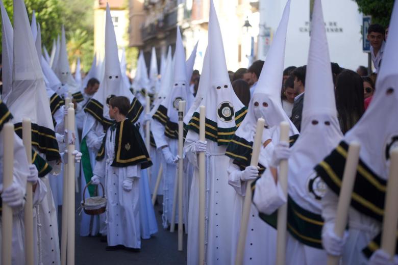 Salida procesional de la hermandad de La Paz