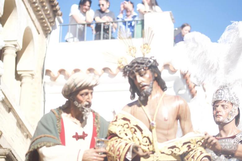 Salida procesional de la hermandad de La Paz