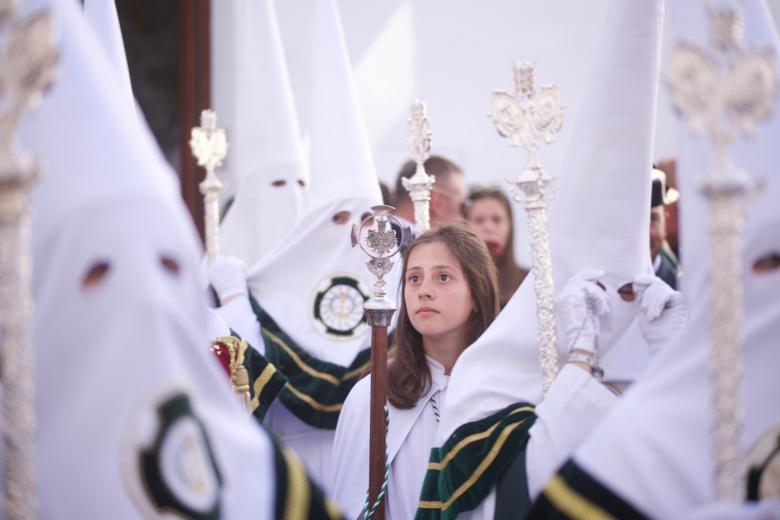 Salida procesional de la hermandad de La Paz