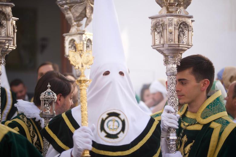 Salida procesional de la hermandad de La Paz