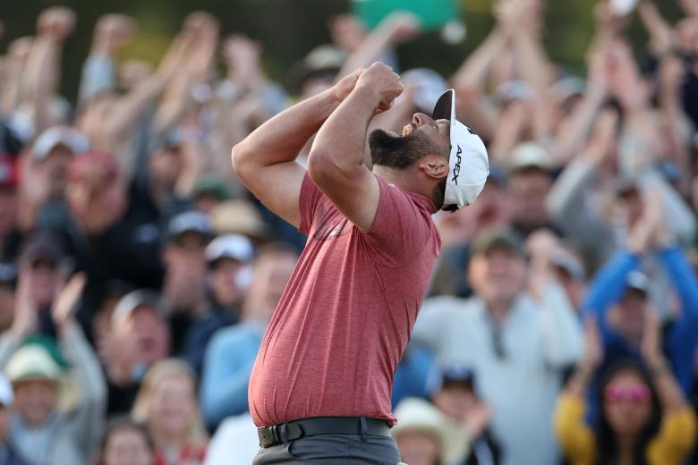 Jon Rahm, emocionado tras alzarse con el Masters de Augusta