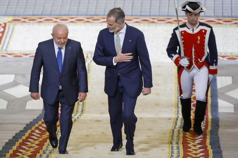 El rey Felipe VI recibe al presidente brasileño, Luiz Inácio Lula da Silva, en el Palacio Real