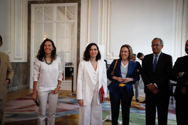 Eugenia Carballedo, Isabel Díaz Ayuso, Cuca Gamarra y Enrique Ossorio